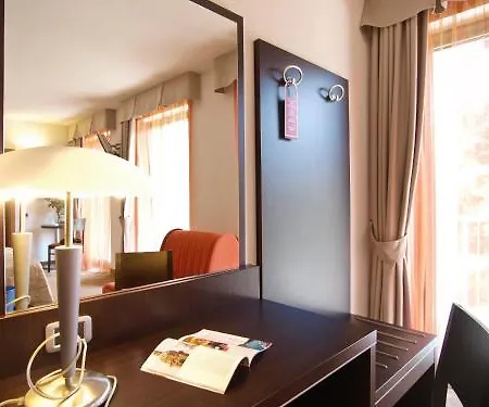 Rosa Hotel 3*