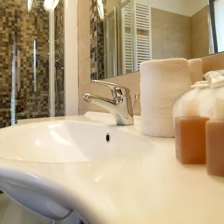 Rosa Hotel 3*