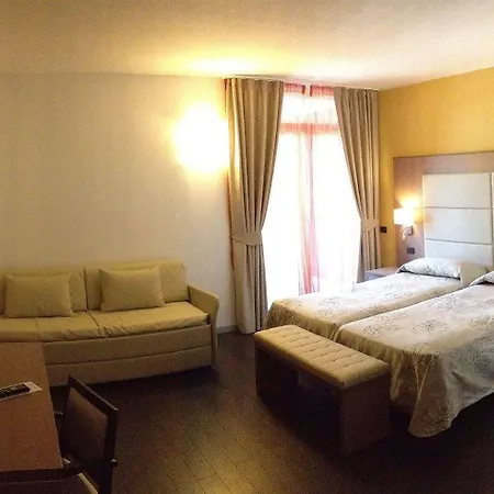 Szálloda Rosa Torbole Sul Garda